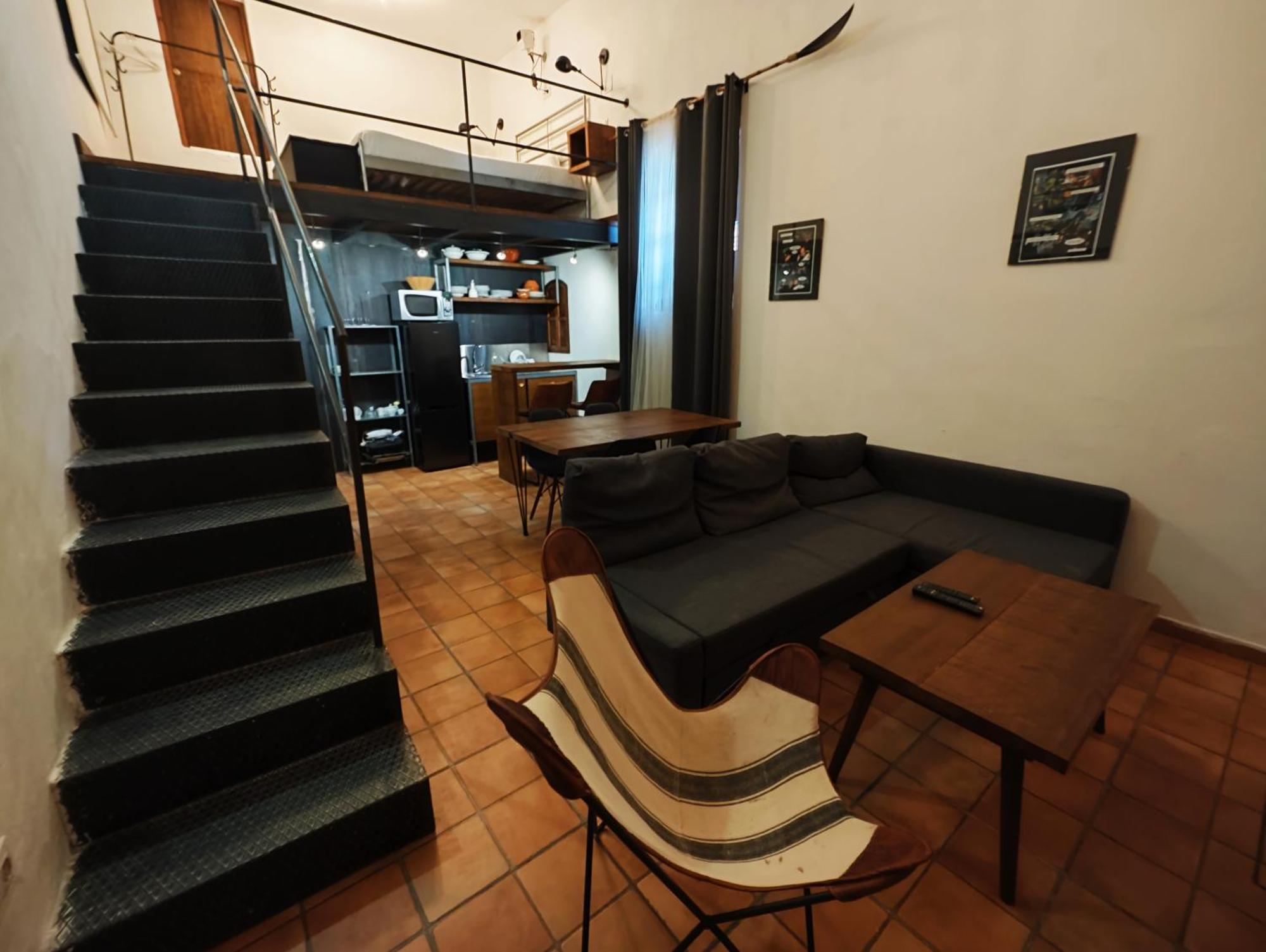 Hostal Cafe Frenteabastos Кармона Екстериор снимка