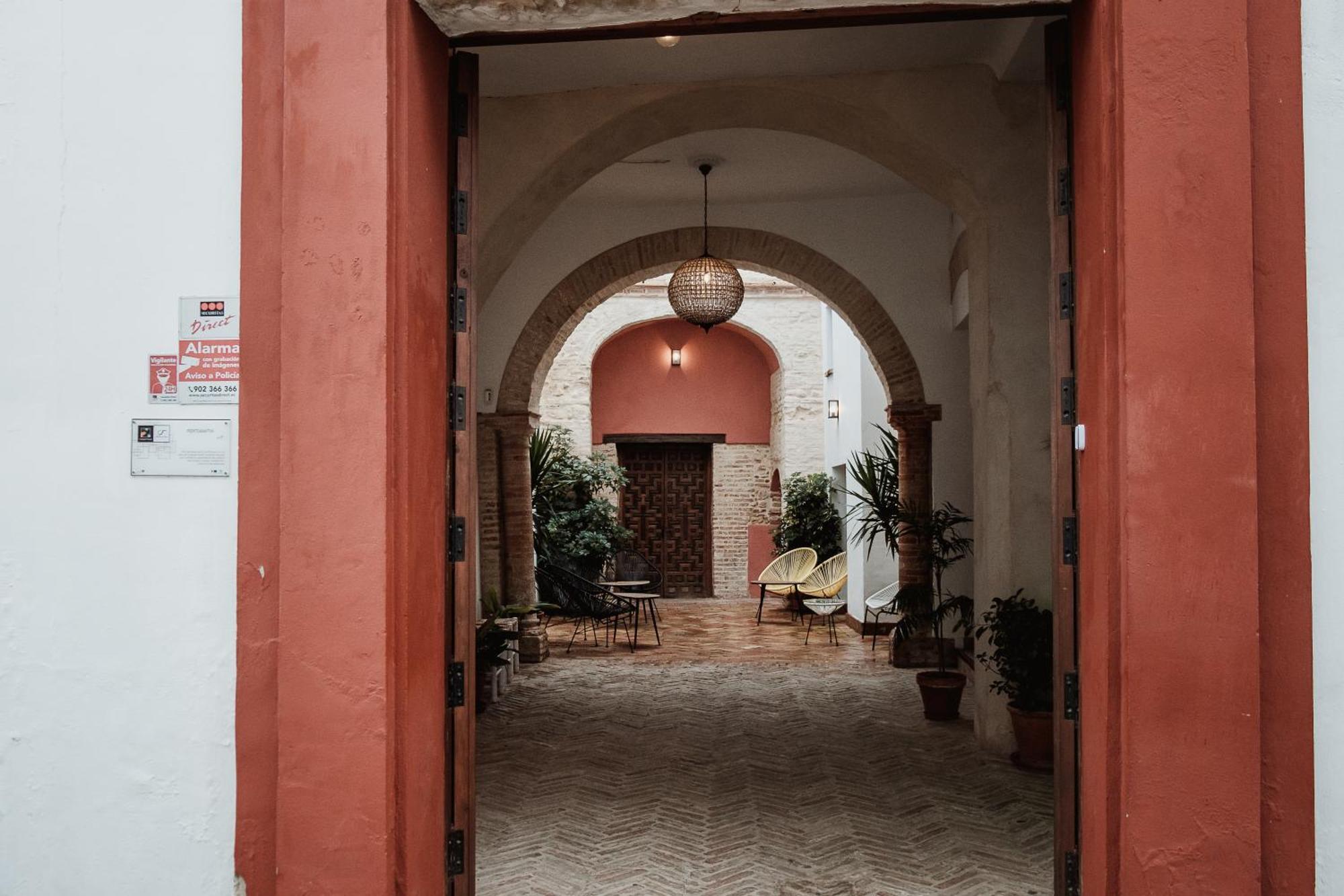 Hostal Cafe Frenteabastos Кармона Екстериор снимка