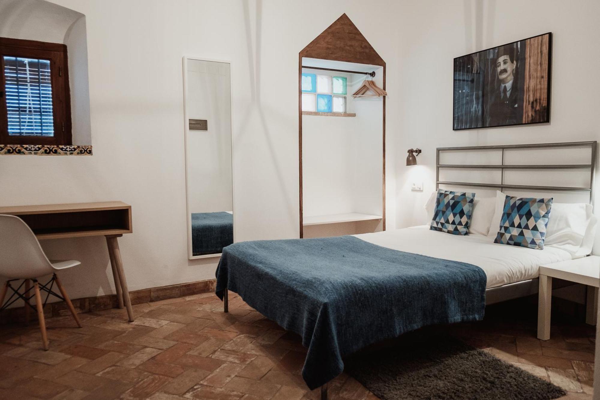 Hostal Cafe Frenteabastos Кармона Екстериор снимка