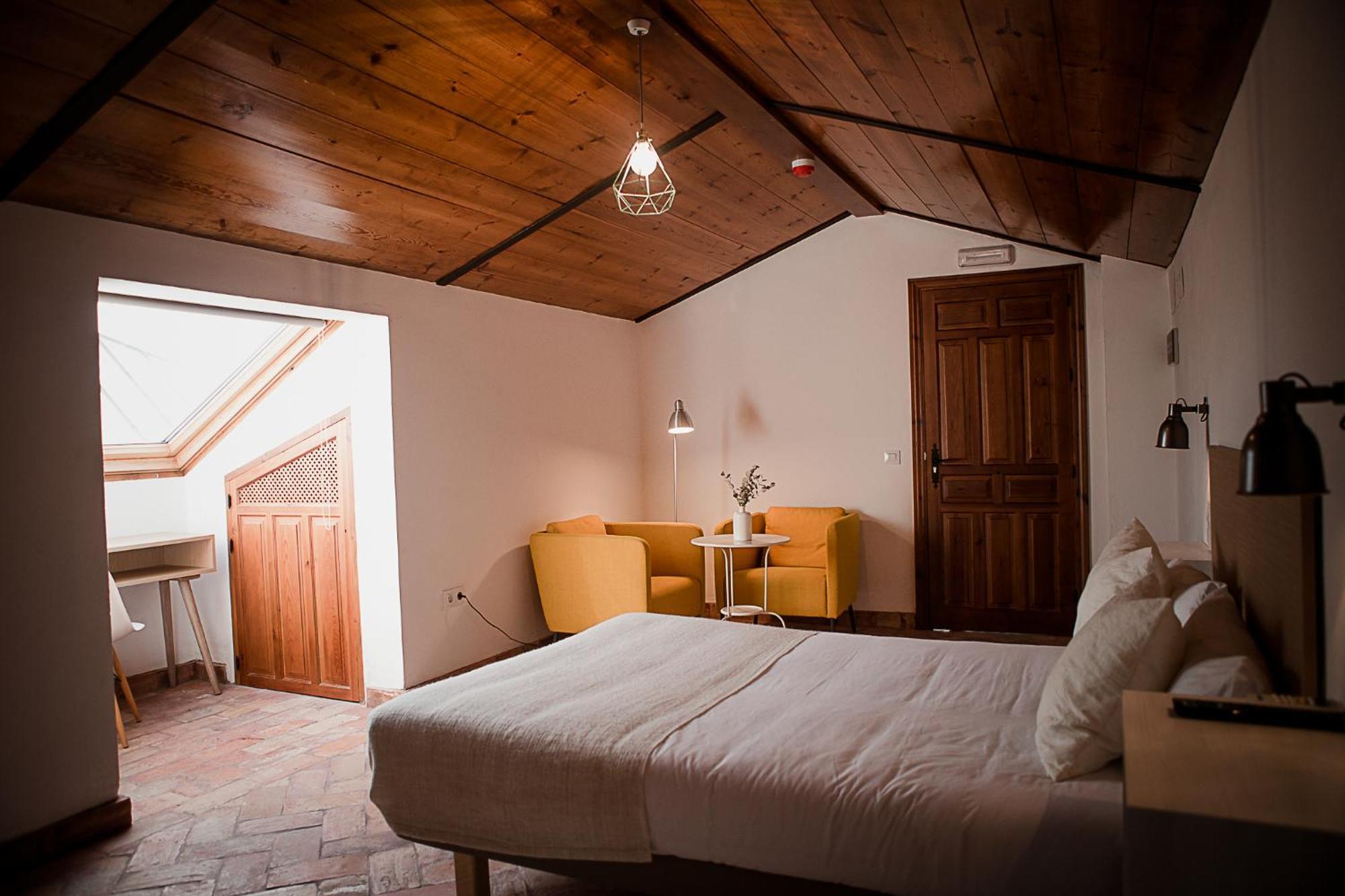 Hostal Cafe Frenteabastos Кармона Екстериор снимка