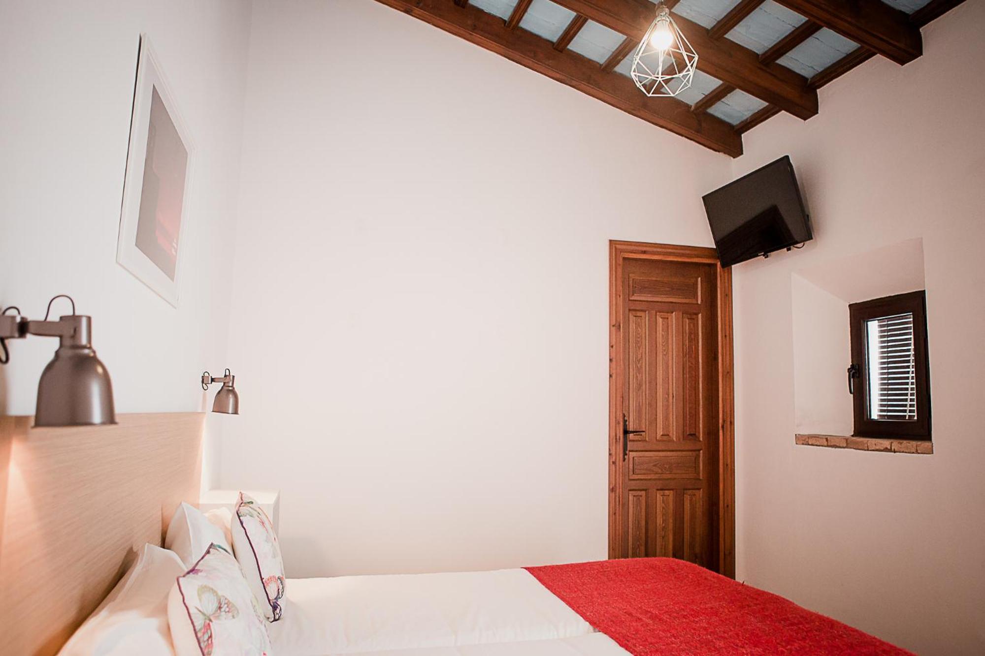 Hostal Cafe Frenteabastos Кармона Екстериор снимка